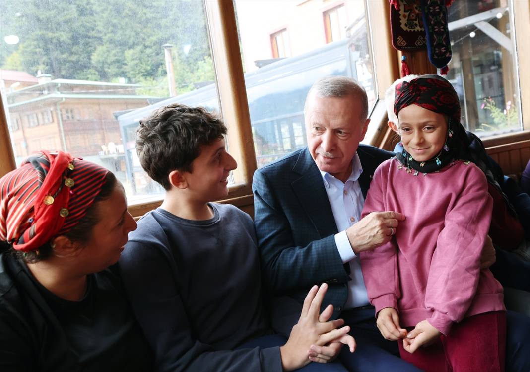 Cumhurbaşkanı Erdoğan’dan Ayder Yaylası’na sürpriz ziyaret 22